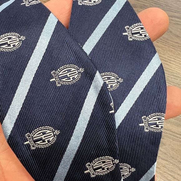 NEW Wilson & Bow GPS Stripe Silk Bowtie Bow Tie - Picture 3 of 3